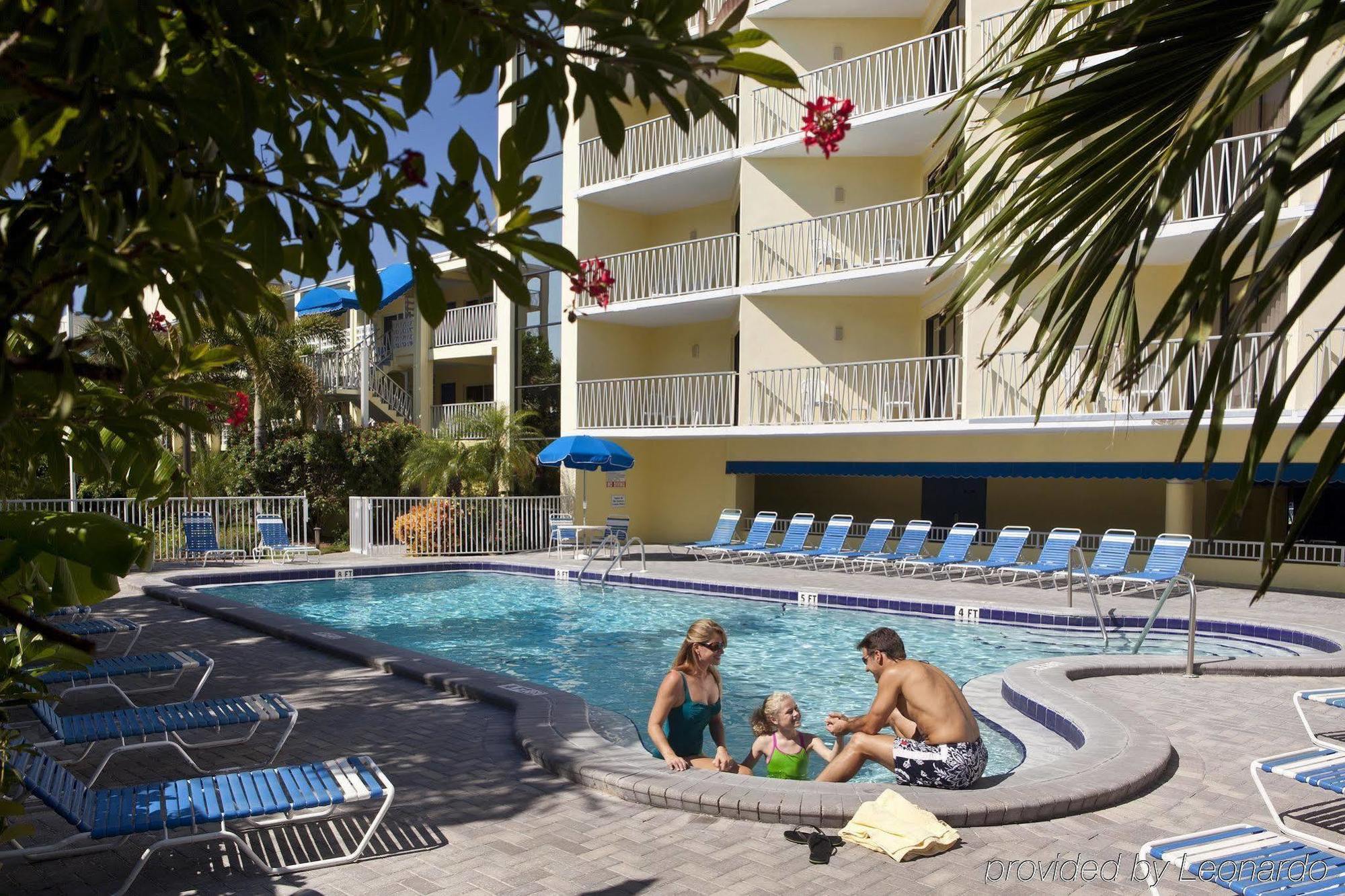 Alden Suites - A Beachfront Resort Сейнт Пийт Бийч Съоръжения снимка